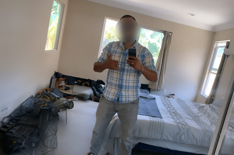 Homme cherche femme pour verre et peut-être plus